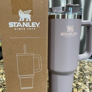 40 oz stanley cup quencher in color Abalone